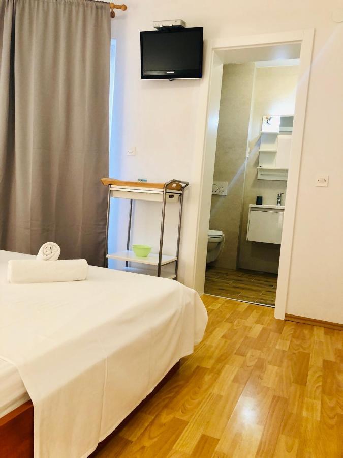 Guest House Stipe Brela Esterno foto